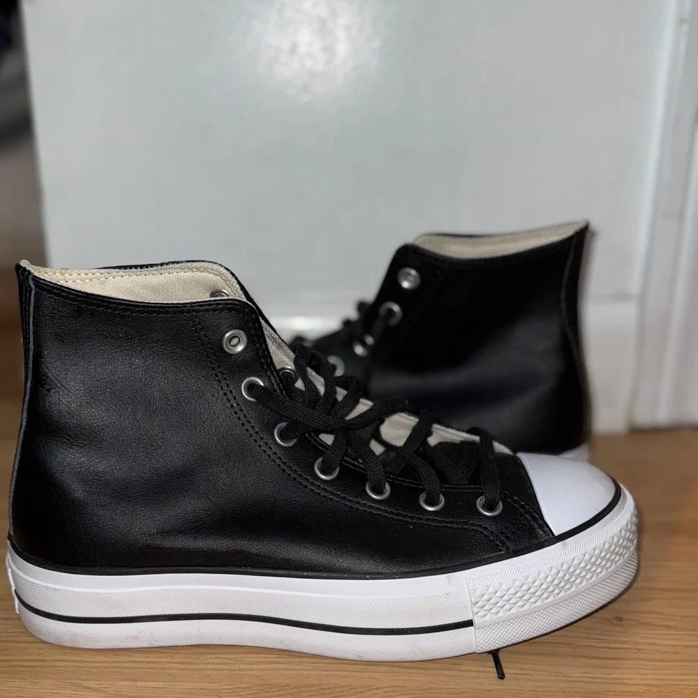 Converse Chuck Taylor All Star Black Leather High Tops – Size W9 - Picture 2 of 5